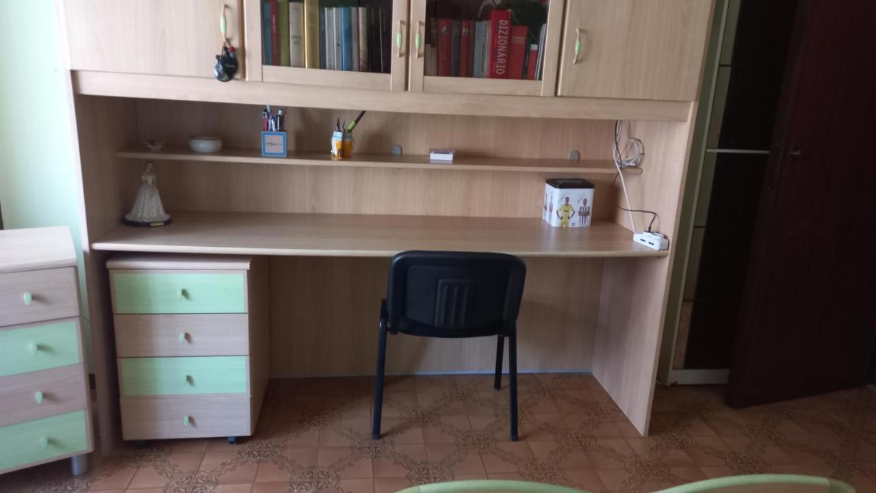 Appartamento Incantevole Al Centro Di Torvaianica Exteriör bild