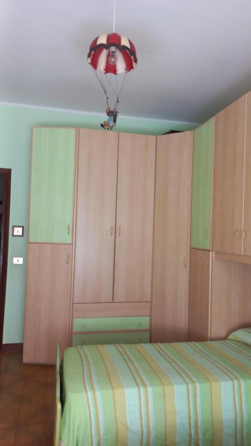 Appartamento Incantevole Al Centro Di Torvaianica Exteriör bild