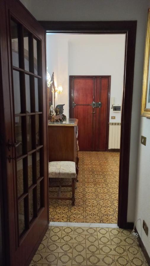Appartamento Incantevole Al Centro Di Torvaianica Exteriör bild