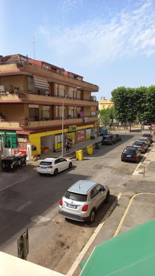 Appartamento Incantevole Al Centro Di Torvaianica Exteriör bild