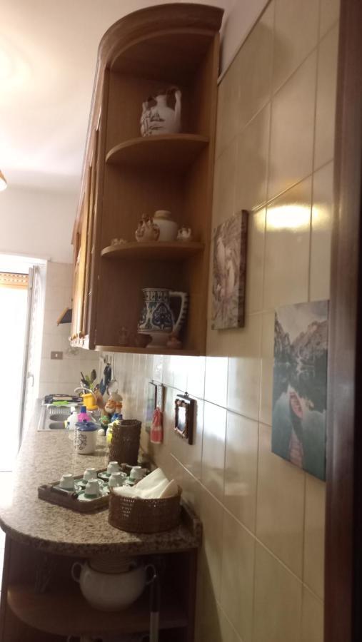 Appartamento Incantevole Al Centro Di Torvaianica Exteriör bild