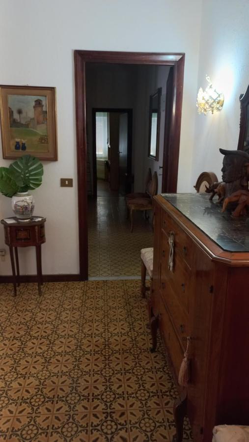 Appartamento Incantevole Al Centro Di Torvaianica Exteriör bild