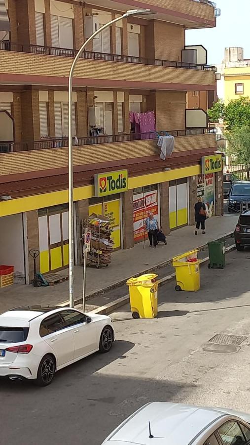 Appartamento Incantevole Al Centro Di Torvaianica Exteriör bild