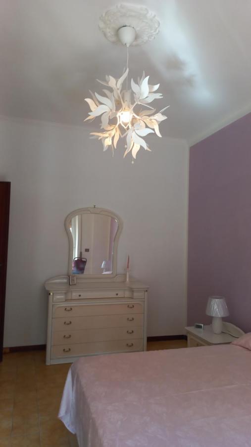 Appartamento Incantevole Al Centro Di Torvaianica Exteriör bild